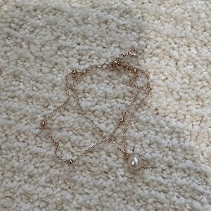 Delicate Gold Pearl Bracelet